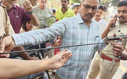 Monkey shot by an arrow at Yeoor near SNGP. (Pic/WWA / Maharashtra Forest Department)